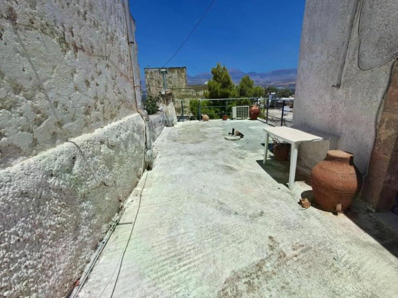 Pombia Einfamilienhaus mit herrlichem Bergblick in Pompia /Kreta – Ein Zuhause mit Charme und Tradition Haus kaufen